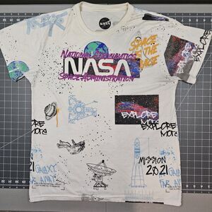 NASA Tshirt Large AOP Rockets Shuttle Space Astronaut Y2K Streetwear Geekcore